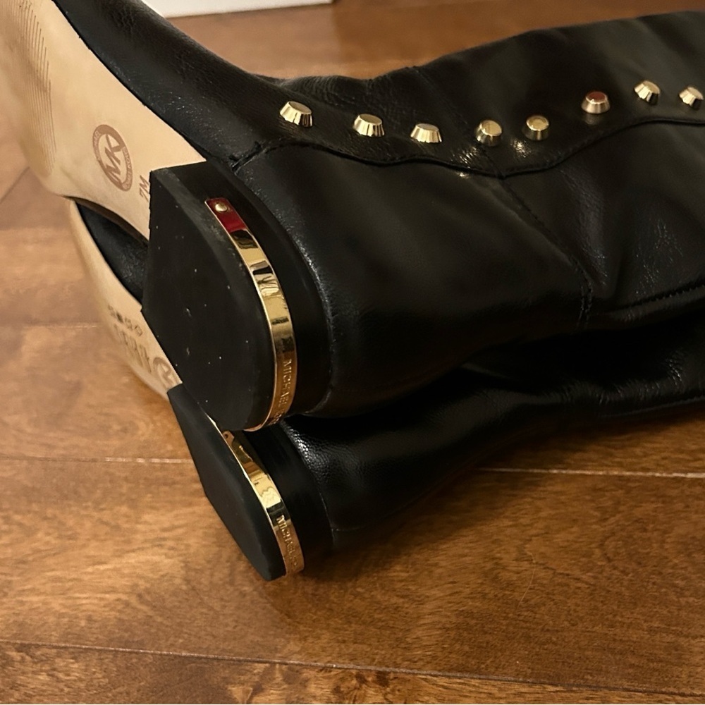 Michael Kors Sexy Black Knee High Boots with Gold Accents, size 7M - Picture 3 of 9